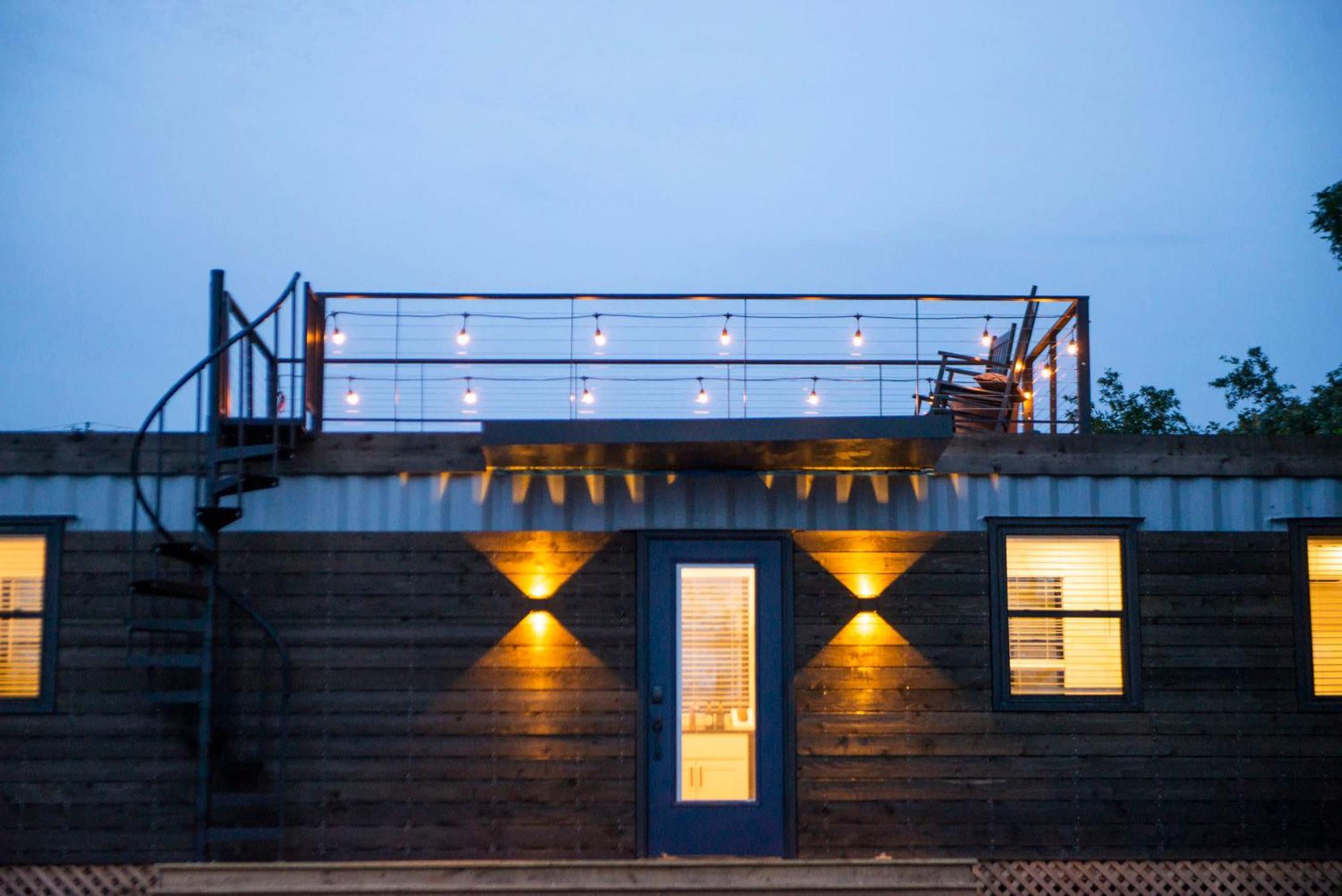 Villa The Woods- Container Tiny House 12 Min To Magnolia/Baylor/Downtown Bellmead Esterno foto